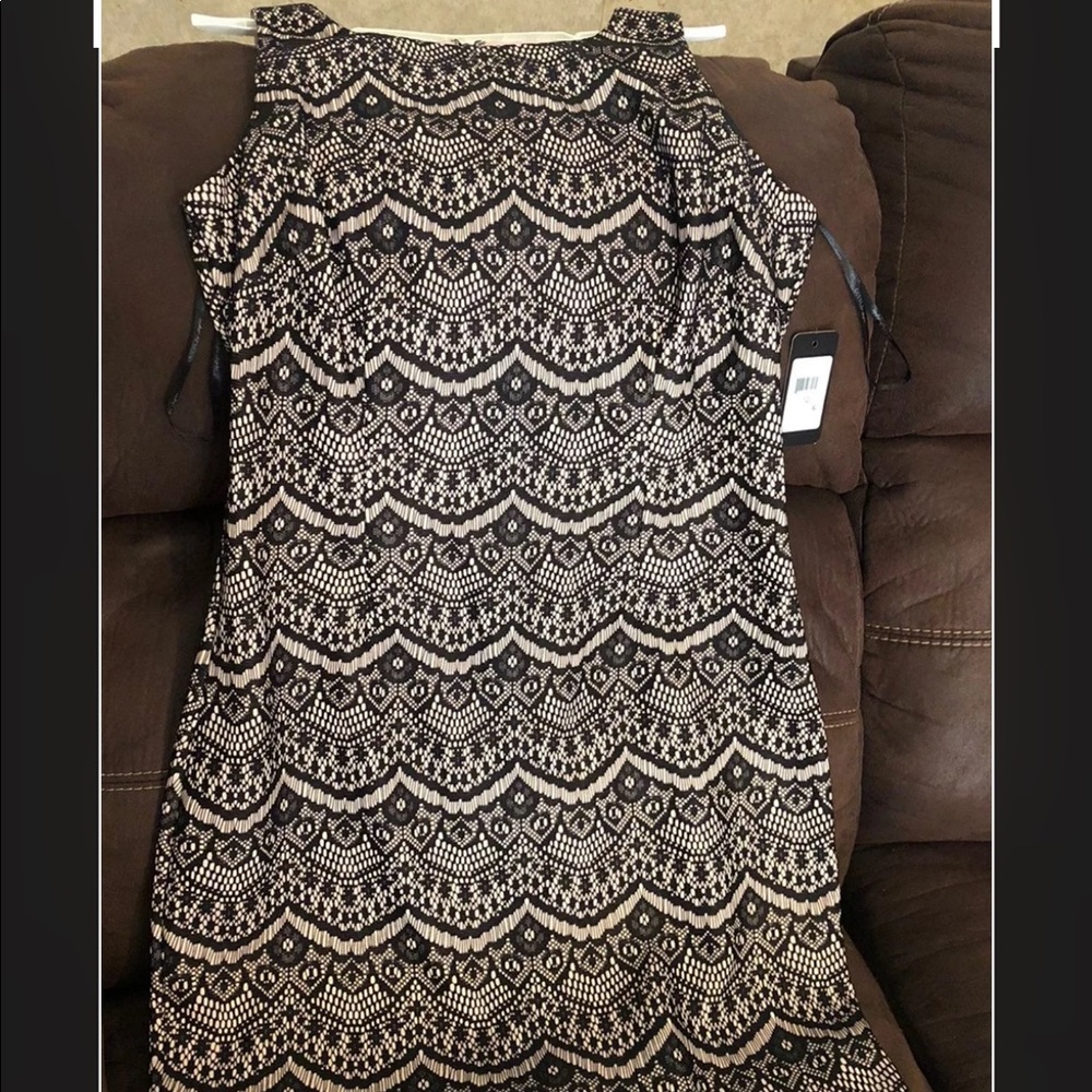 NWT black and light pink Guess sz 10